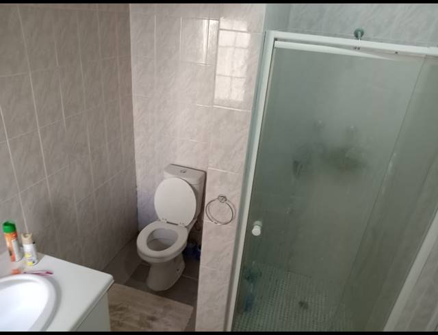 1 BEDROOM APARTMENT TO LET IN RONDEBOSCH VILLAGE